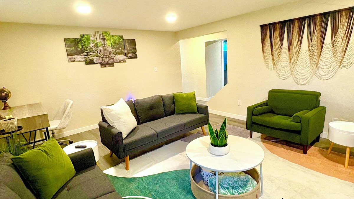 Federal Heights House | Newly renovated 3-bedroom basement in Thornton