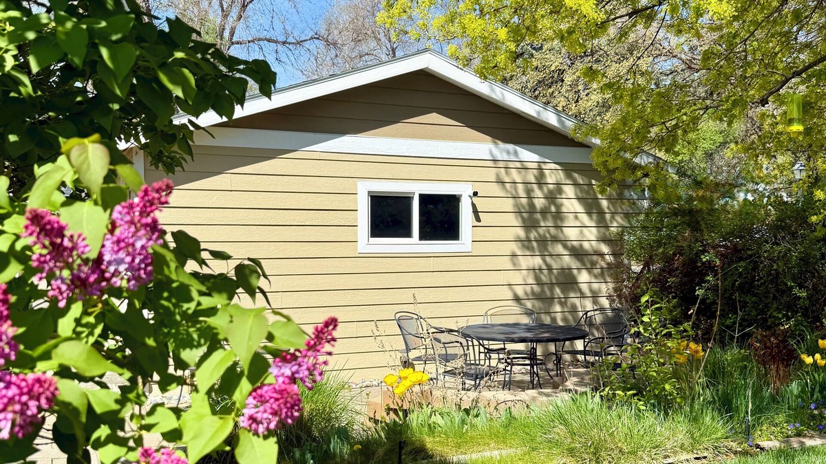 Rimrock House | Newly Renovated 3BR Oasis - Close to Dining + Private Backyard Fire Pit