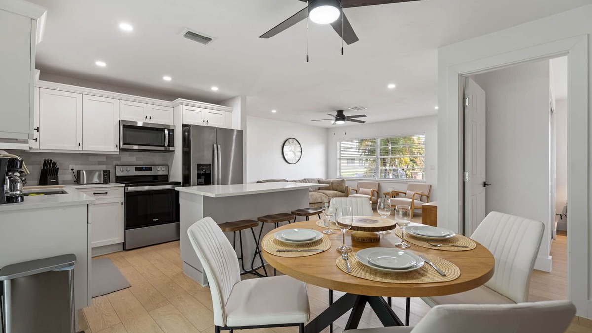Fort Myers Shores House | Newly renovated 3BR/2BA home with modern finishes, fast WiFi, central A/C,