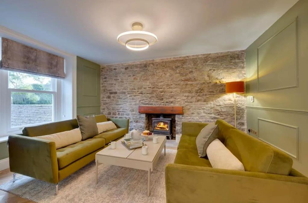 Aysgarth House | Newly renovated 4 Bedroom Cottage with Wood Burner