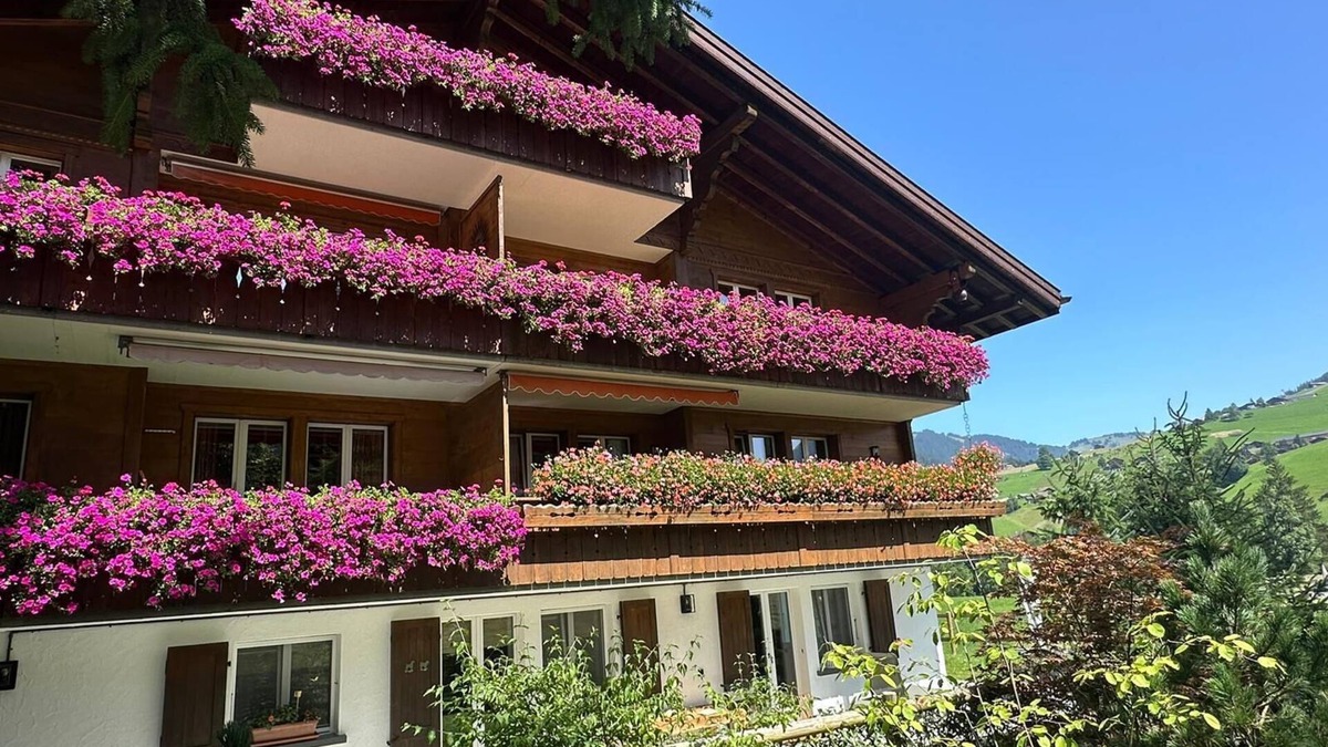 Zweisimmen Nr Gstaad Ski Chalet | Newly Renovated APT in Wispile Near the Park Hotel