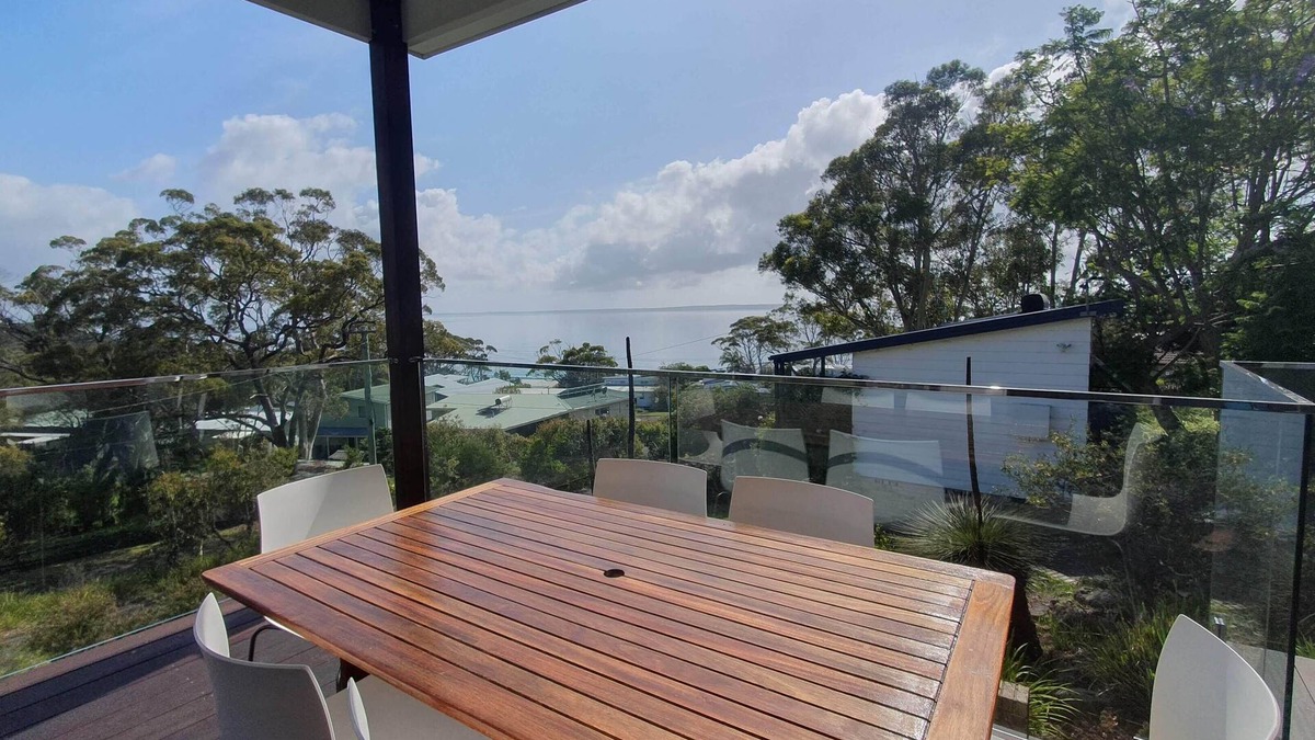 Hyams Beach House | Newly Renovated - Bush Retreat by the Beach
