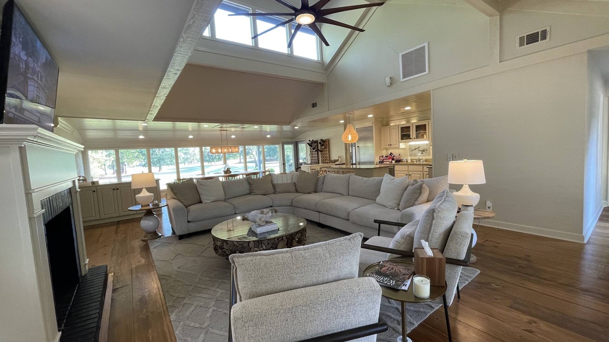 Eden Isle House | Newly Renovated! Cozy 3 Bed 3 Bath on Red Apple Golf Course