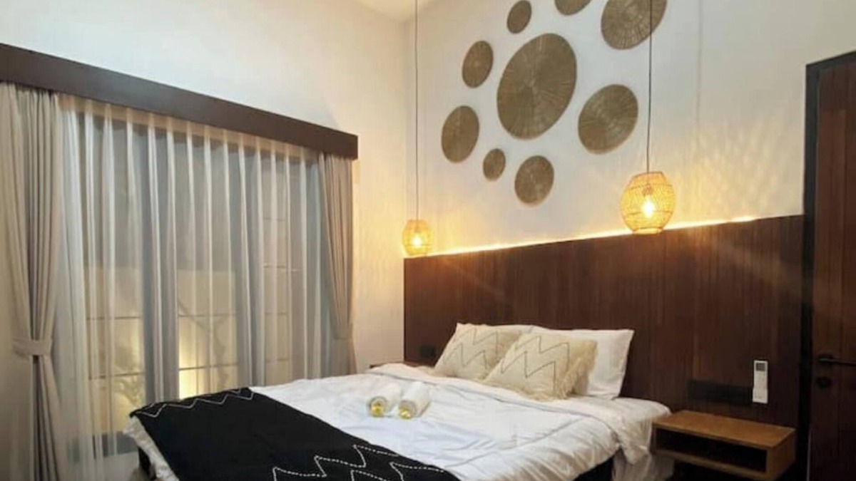 Kerobokan Villa | Newly Renovated & Comfy 3BD Villa in Kerobokan. 10 min to Seminyak Beach