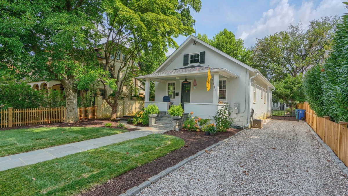 Eastport House | Newly Renovated Eastport Cottage
