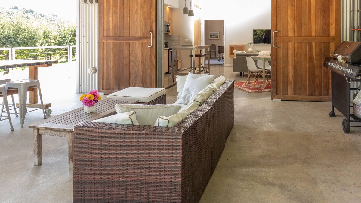 Dugspur House | Newly Renovated Former Cider House with outdoor covered patio and gas grill.