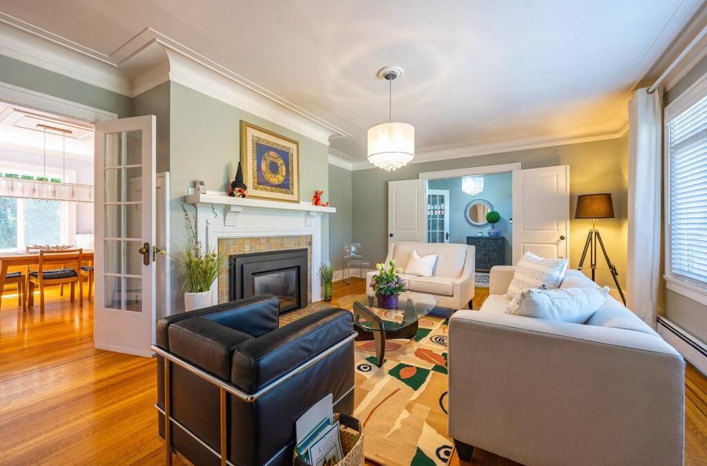 Burnaby House | Newly renovated Heritage House