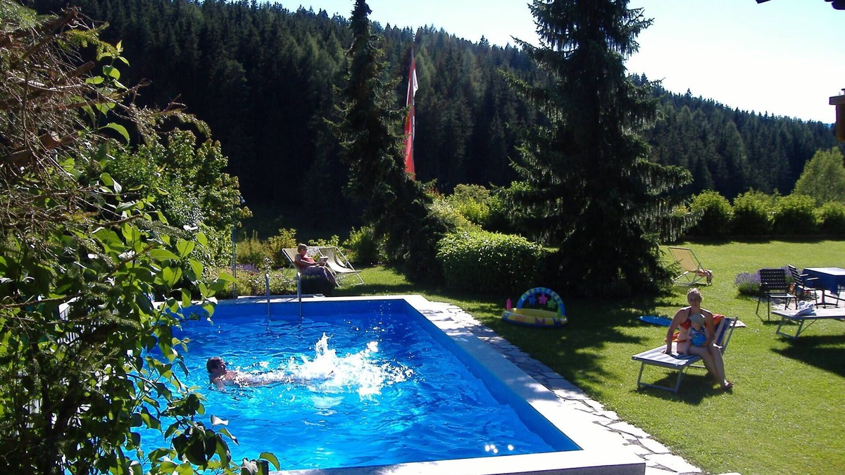 Radstadt Apartment | Newly Renovated Holiday Apartment Elisabeth with Shared Pool, Mountain Views & WiFi