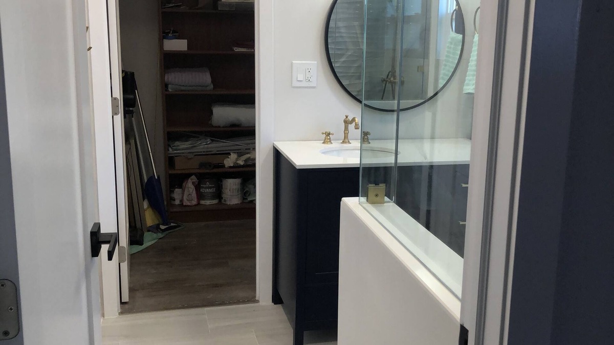 Lake Worth House | Newly Renovated Home- 4 mins from the beach!