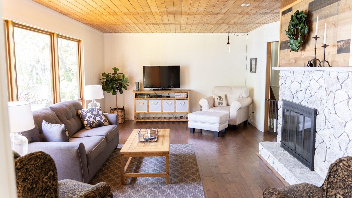 Washburn House | Newly Renovated House on Lake Superior with Private Beach