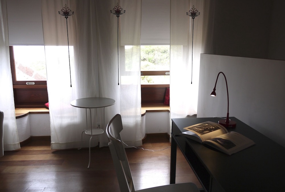 Isora House | newly renovated in 2012 ländlischer SURROUNDINGS, fully geschtaltet, very well connected