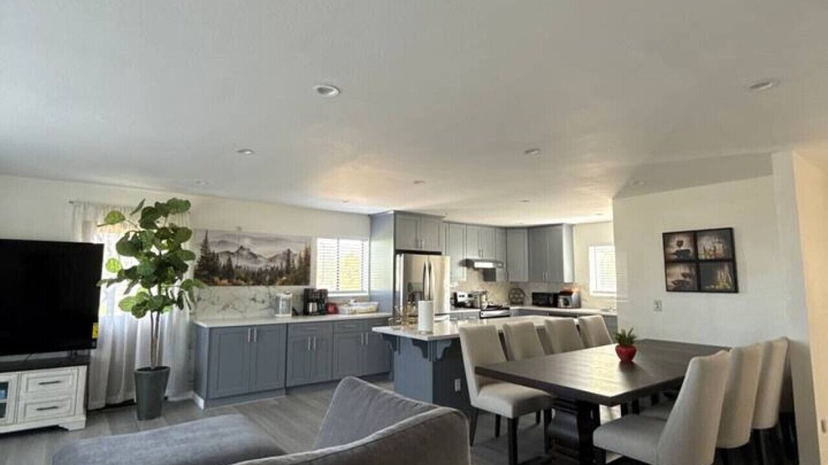 Bethel Island House | Newly Renovated Lakefront w/Dock
