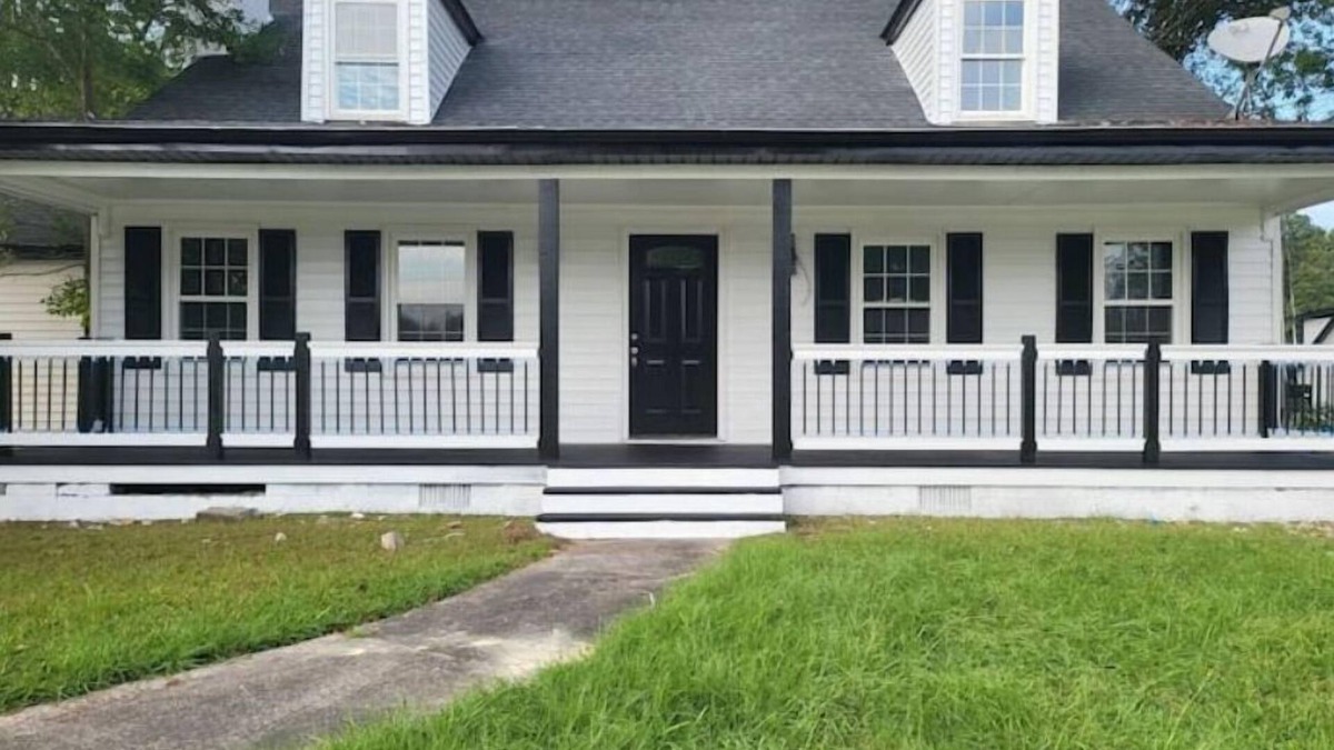 Lawrenceville House | Newly Renovated Luxurious Home