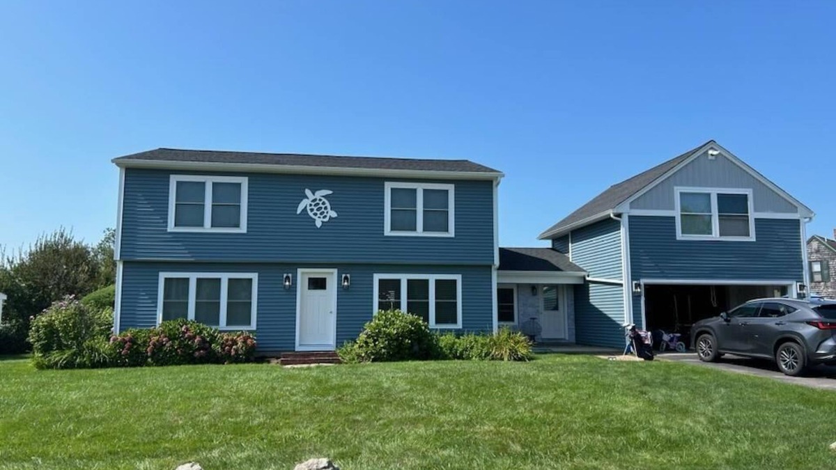 Eastward Look House | Newly Renovated, Large Beach House, New Central AC Walk To Scarborough Beach
