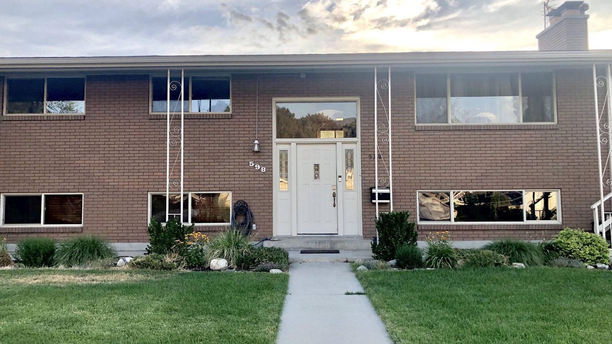 Sunset Heights House | Newly Renovated Mother-in-Law Apartment