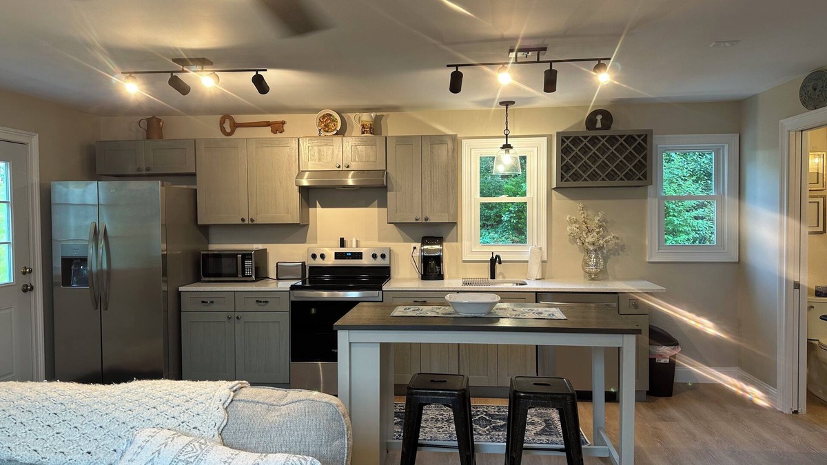 Westerly Cottage | Newly renovated private loft!
