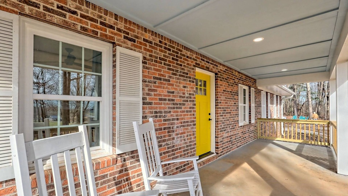 Clarkesville House | Newly Renovated Ranch Overlooking Active Pasture