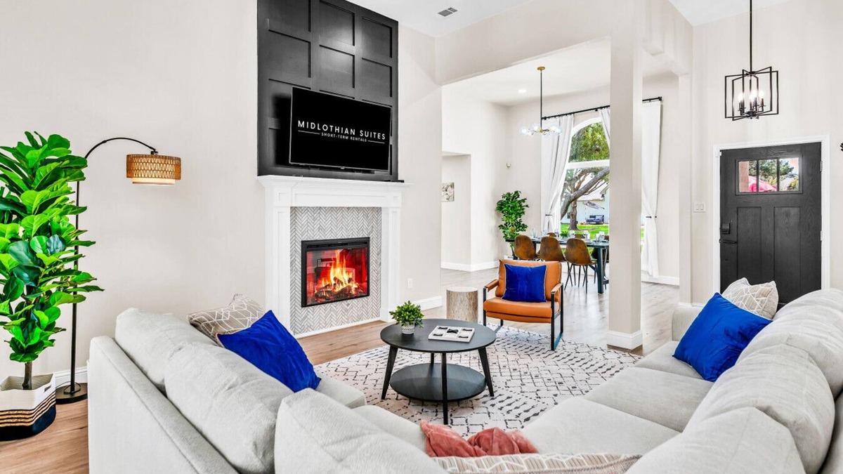 Rockwall House | Newly Renovated, Spacious & Modern | THE