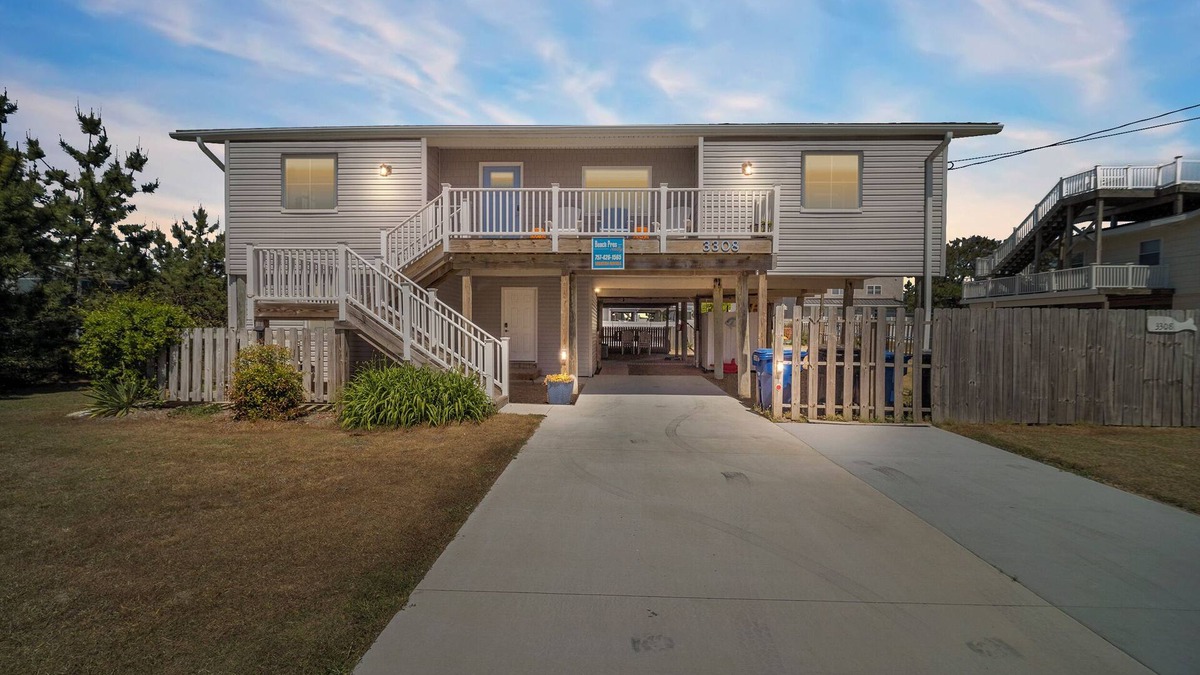 Sandbridge Cottage | NEWLY RENOVATED Sandbridge Beach Home | Heated Pool & Steps to Ocean!