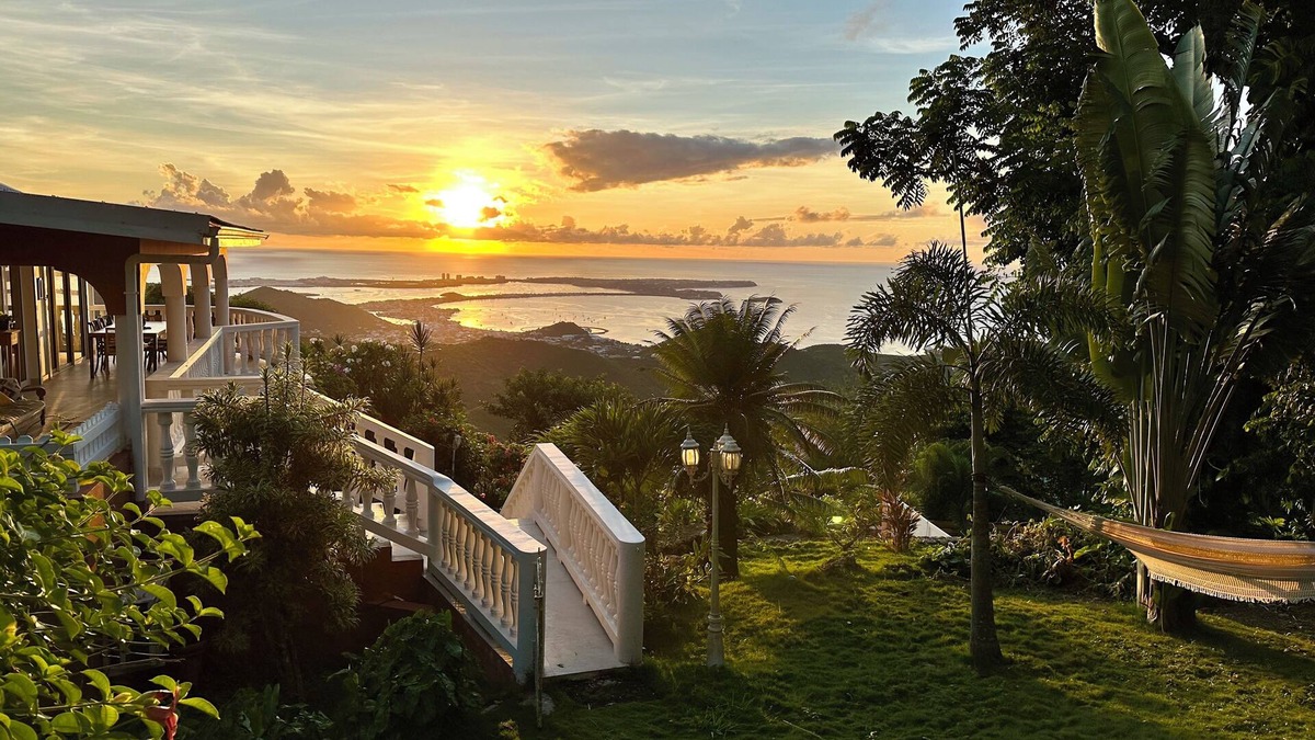 Bellevue Villa | NEWLY RENOVATED! Villa Paradis ~ The perfect jungle escape.