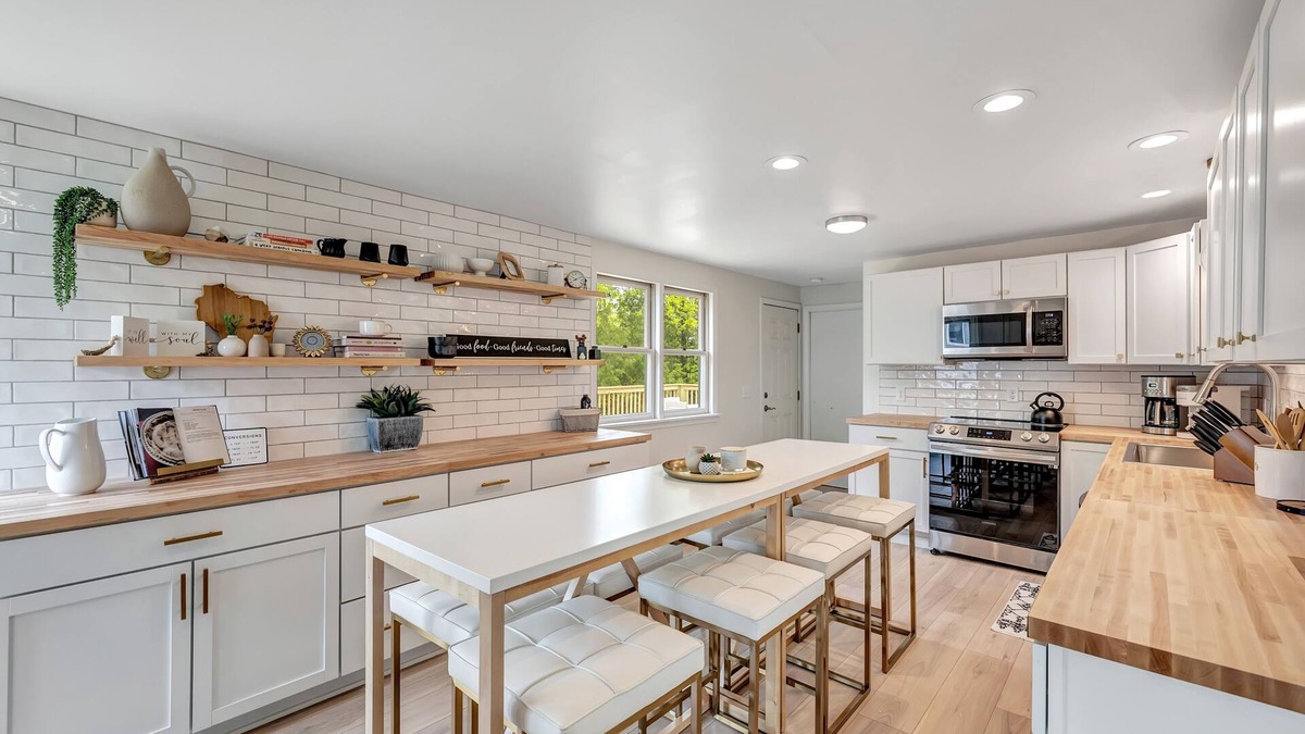 Sister Bay House | Newly renovated! Walking distance to everything!