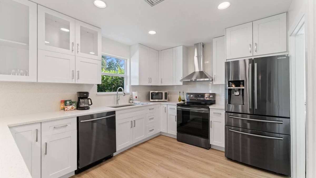 Palm City Resort | Newly renovated Waterfront Paradise