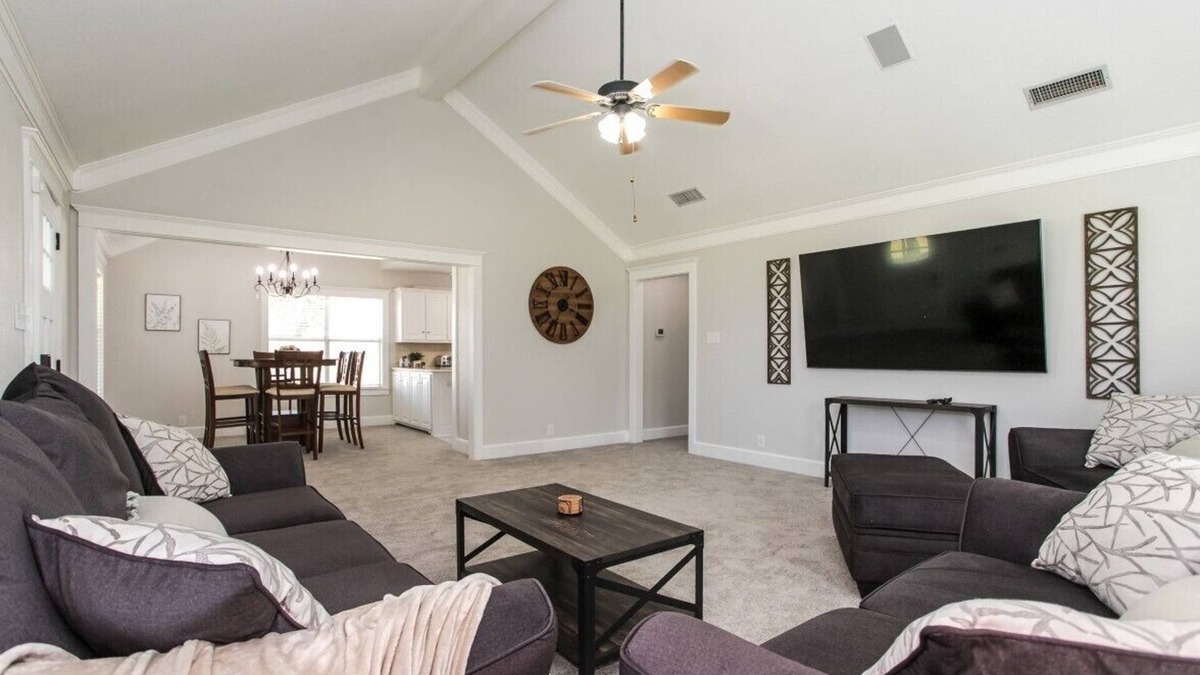 McKinney House | Newly upgraded, cozy home 2BR + 2Bath, very quiet neighborhood - Full Furnished