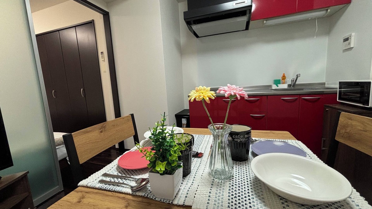 Namba Apartment | NEWOPEN! Right next to Dotonbori - Max 4 people - Osaka Travel - Shinsaibashi - 6 min walk from Nippombashi Station