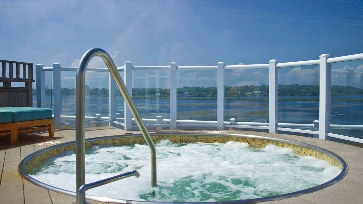 Newport Hotel | Newport Beach Hotel & Suites