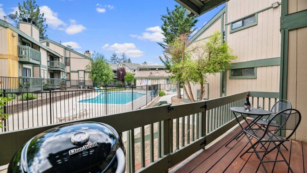 Boulder Bay Condo | Next to Lake. Close to Village and Slopes. BBQ.