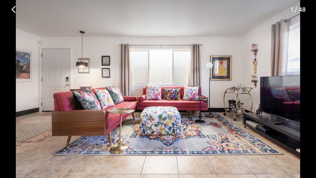 Ralph Bunche Apartment | Next to Oakland and San Francisco Downtown. A perfect place to relax and/or work