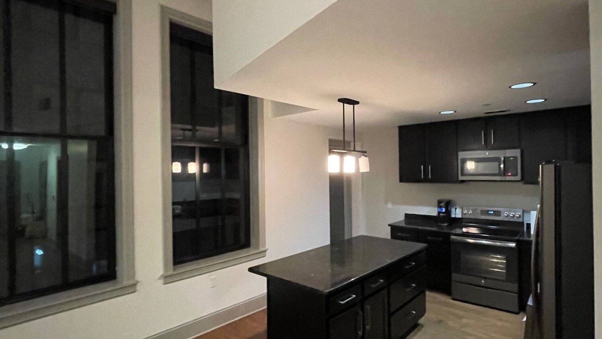Downtown Detroit Apartment | NFL draft 2 bedroom 2bath right on Woodward in the heart of the action