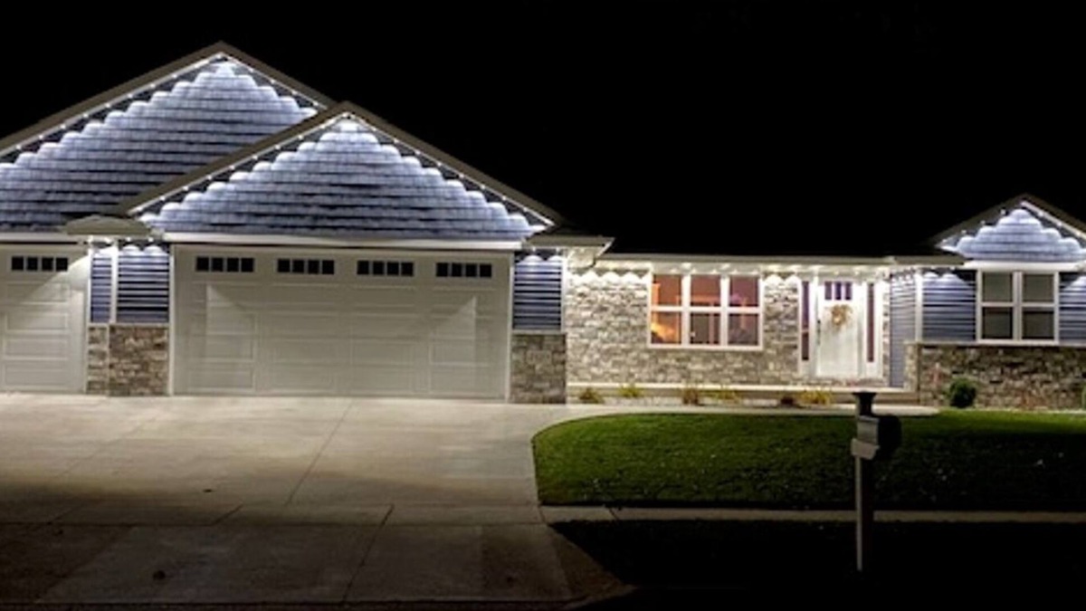 Manitowoc House | NFL Draft Special-Spacious 4-bedroom house in delightful Manitowoc with AC, WiFi