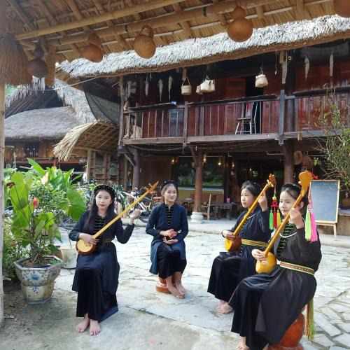 Ha Giang House | Nhà Lá Homestay