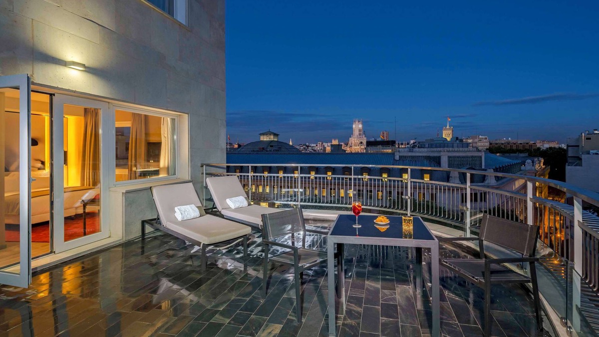 Cortes Hotel | NH Collection Madrid Suecia