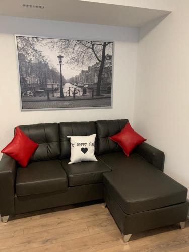 Niagara Falls Apartment | Niagara Rooftop Getaway!