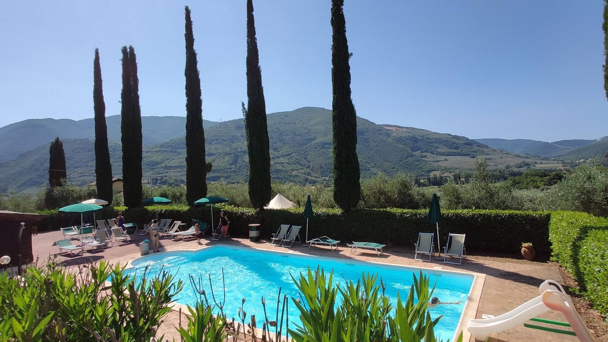 Precetto Apartment | NICCIANO: Two-room apartment in farmhouse with swimming pool, Marmore Falls