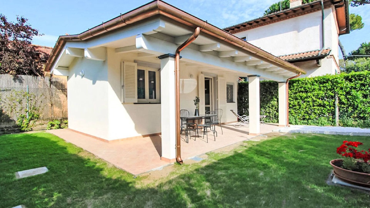 Forte dei Marmi House | Niccolò by Interhome