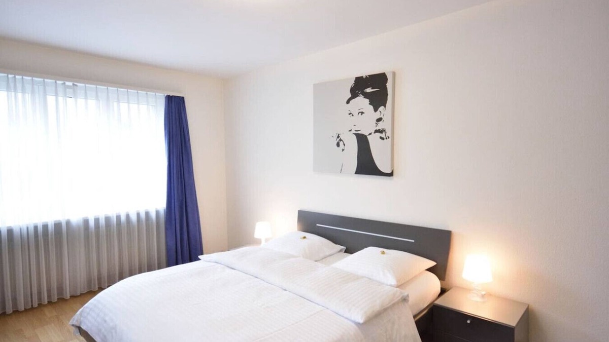 District 6 Apartment | Nice 1BR flat in the city center (Crown 3)
