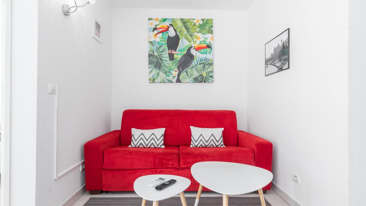 Gambetta Apartment | Nice 2 room apartment with air conditioning, terrace, free parking lift.
