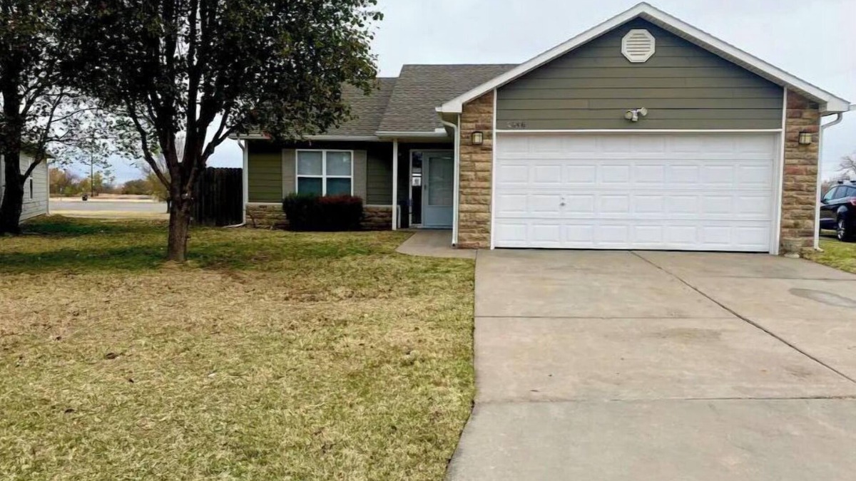 Wichita Apartment | Nice 3 BDR 2 Bth house+Garage+Fenced backyard