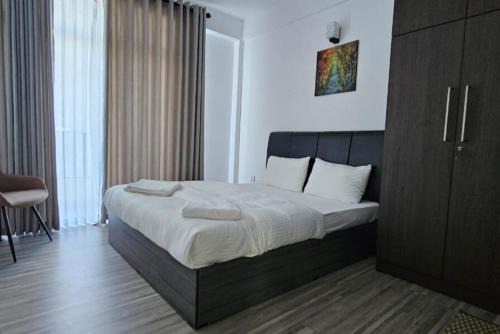 Nuwara Eliya Apartment | Nice 3-bedroom serviced apt in Nuwara Eliya town