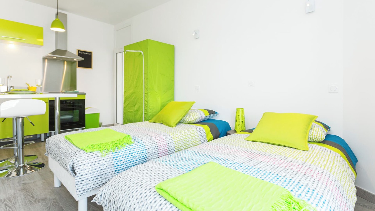 Avignon Apartment | Nice air-conditioned studio of 27 m2 with veranda and balcony in Avignon