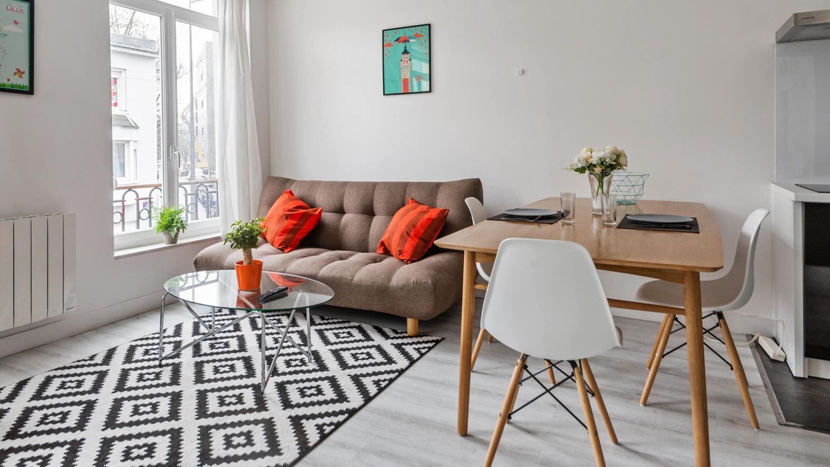 Saint-Maurice Pellevoisin Apartment | Nice and calm flat in Lille-Europe nearby the Old City - Welkeys