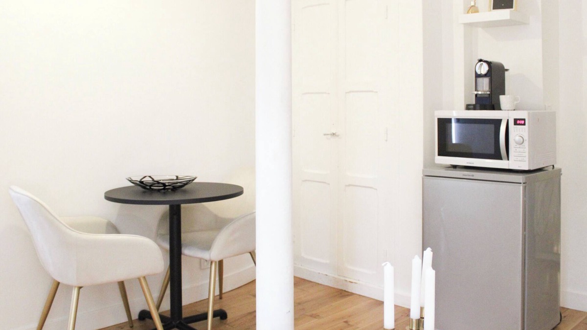 Bercy Apartment | Nice And Comfortable Studio Apartment