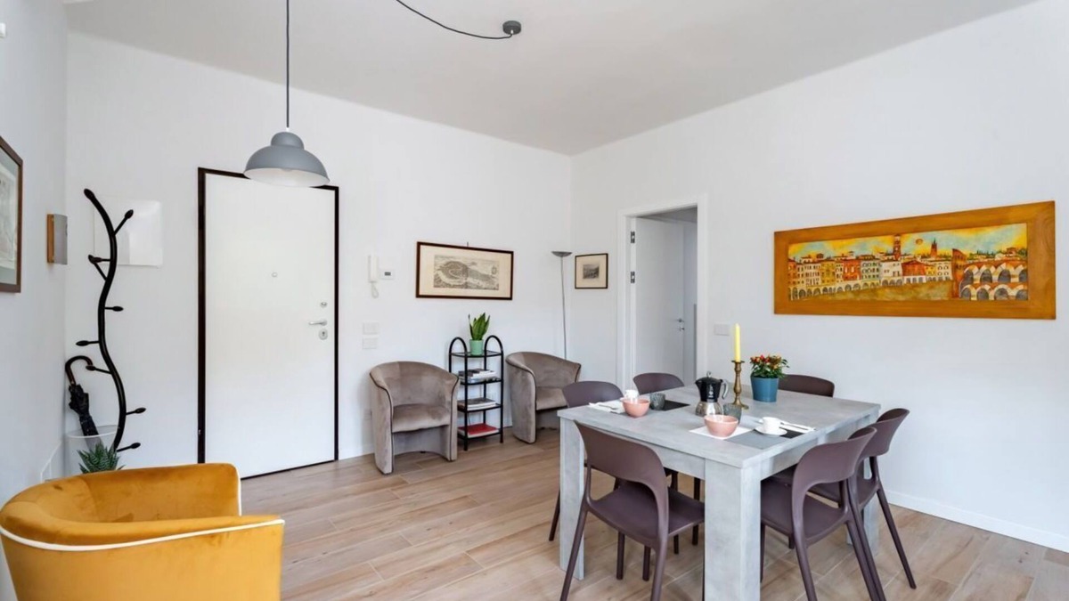 San Zeno Apartment | Nice and modern apartment of 50sqm located on the ground floor (steps to access), can comfortably accommodate up to 2 people.The accommodation is located in a residential and quiet area, just steps from the wonderful Church of San Zeno, Piazza Bra and th