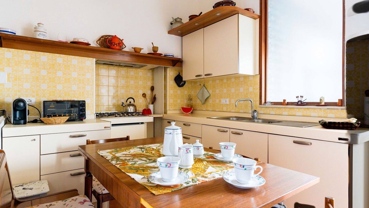 San Bartolomeo al Mare Apartment | Nice apartment for 6 people with WIFI, A/C, balcony and pets allowed