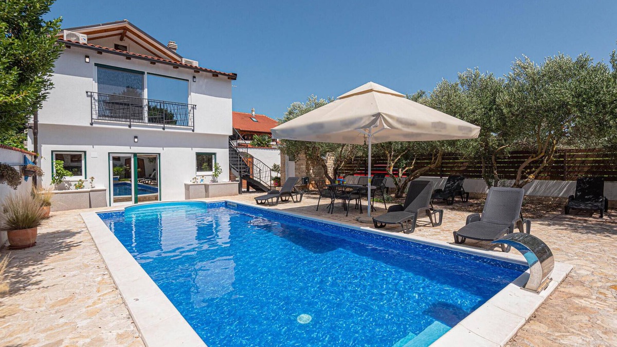 Sibenik Apartment | Nice apartment in Dubrava kod Sibenika