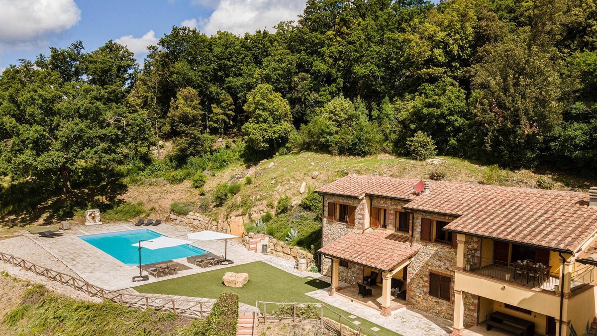 Monteverdi Marittimo Apartment | Nice apartment in Monteverdi Marittimo