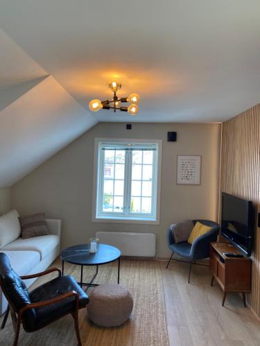 Arendal Apartment | Nice apartment close to the sea with parking and garden